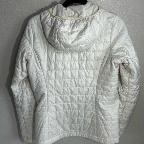 Patagonia Women's White Puffer Jacket - Picture 4 of 6
